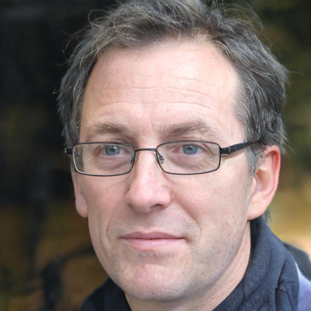 Максим Дулатов, ведущий финансовый консультант